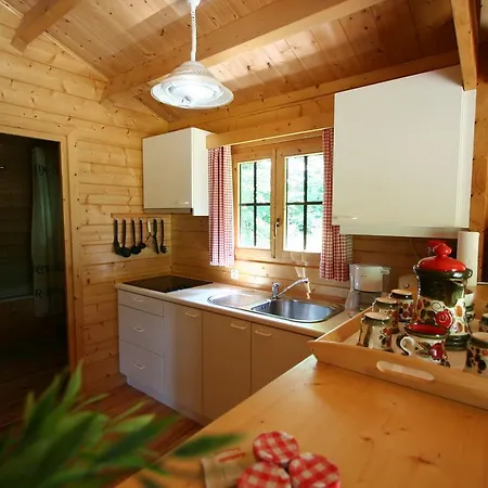 Cozy Chalet In Bomal-sur-ourthe Near Forest شاليه *