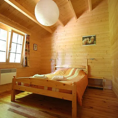 Cozy Chalet In Bomal-sur-ourthe Near Forest Chalet